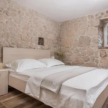 Traditional Comfort Casa Natura With 36m2 Pool Villa Slivno (Split-Dalmatia)