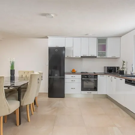 Casa Natura With 40m2 Pool Near Makarska Βίλα Slivno (Split-Dalmatia)