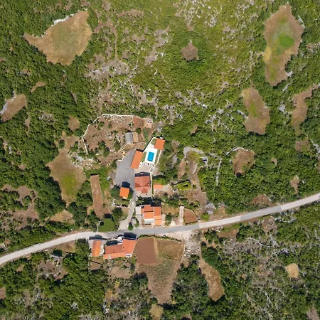 Casa Natura With 40m2 Pool Near Makarska *