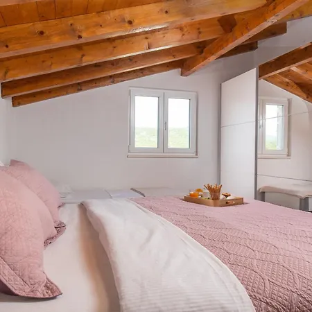 Casa Natura With 40m2 Pool Near Makarska