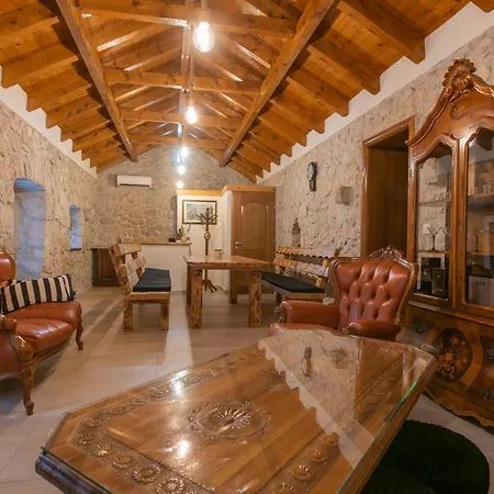 Casa Natura With 40m2 Pool Near Makarska 别墅