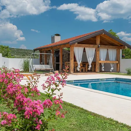 Casa Natura With 40m2 Pool Near Makarska *
