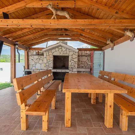 Casa Natura With 40m2 Pool Near Makarska *