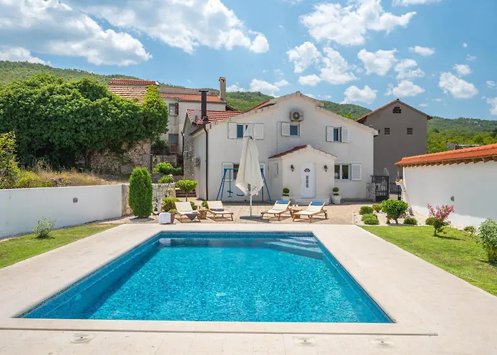 Casa Natura With 40m2 Pool Near Makarska *
