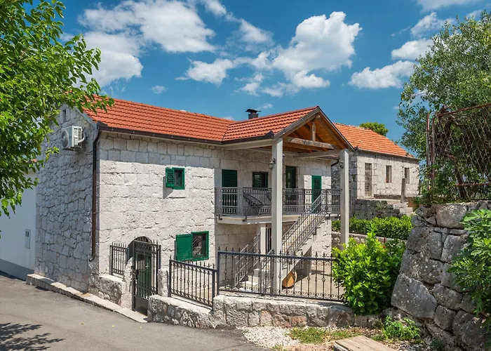 Casa Natura With 40m2 Pool Near Makarska Slivno (Split-Dalmatia)