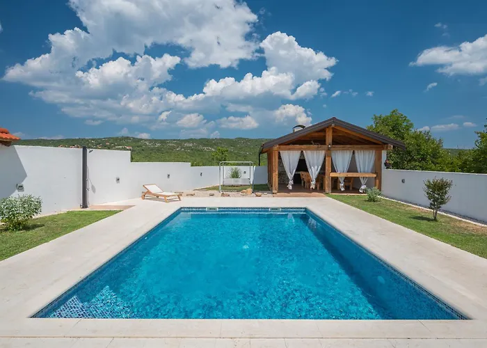 别墅 Casa Natura With 40m2 Pool Near Makarska