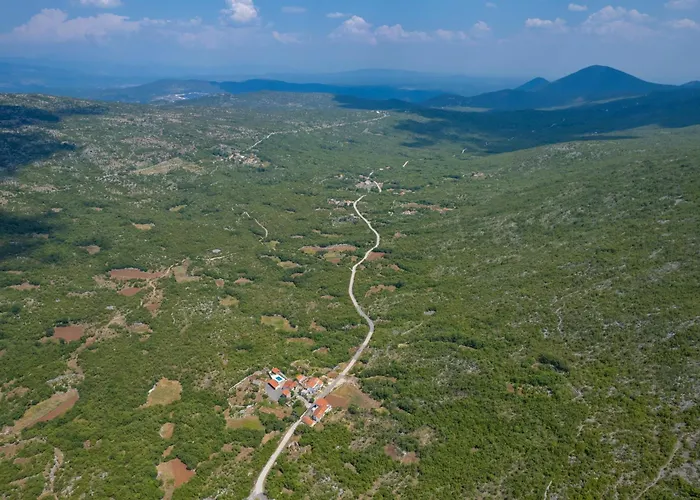 别墅 Casa Natura With 40m2 Pool Near Makarska *